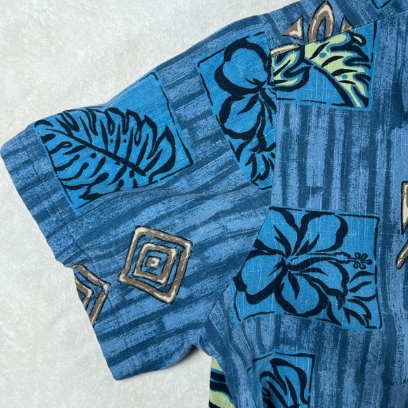 Go Barefoot Made in USA Size Small Blue Hawaiian Print Men's Shirt - Picture 2 of 10